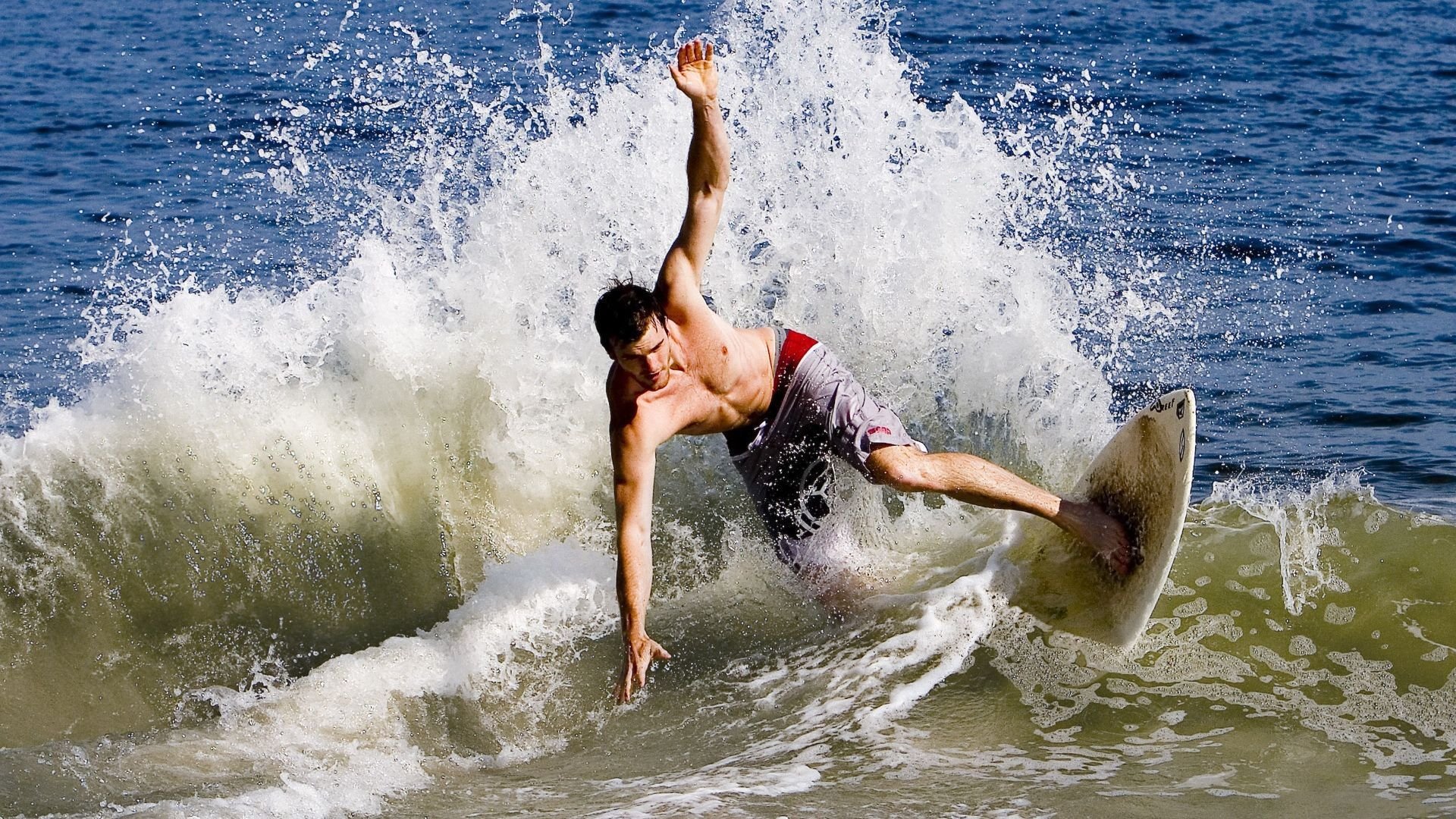 开云体育-当威尔士横扫曼联，NBA总决赛的哨声为谁而鸣？