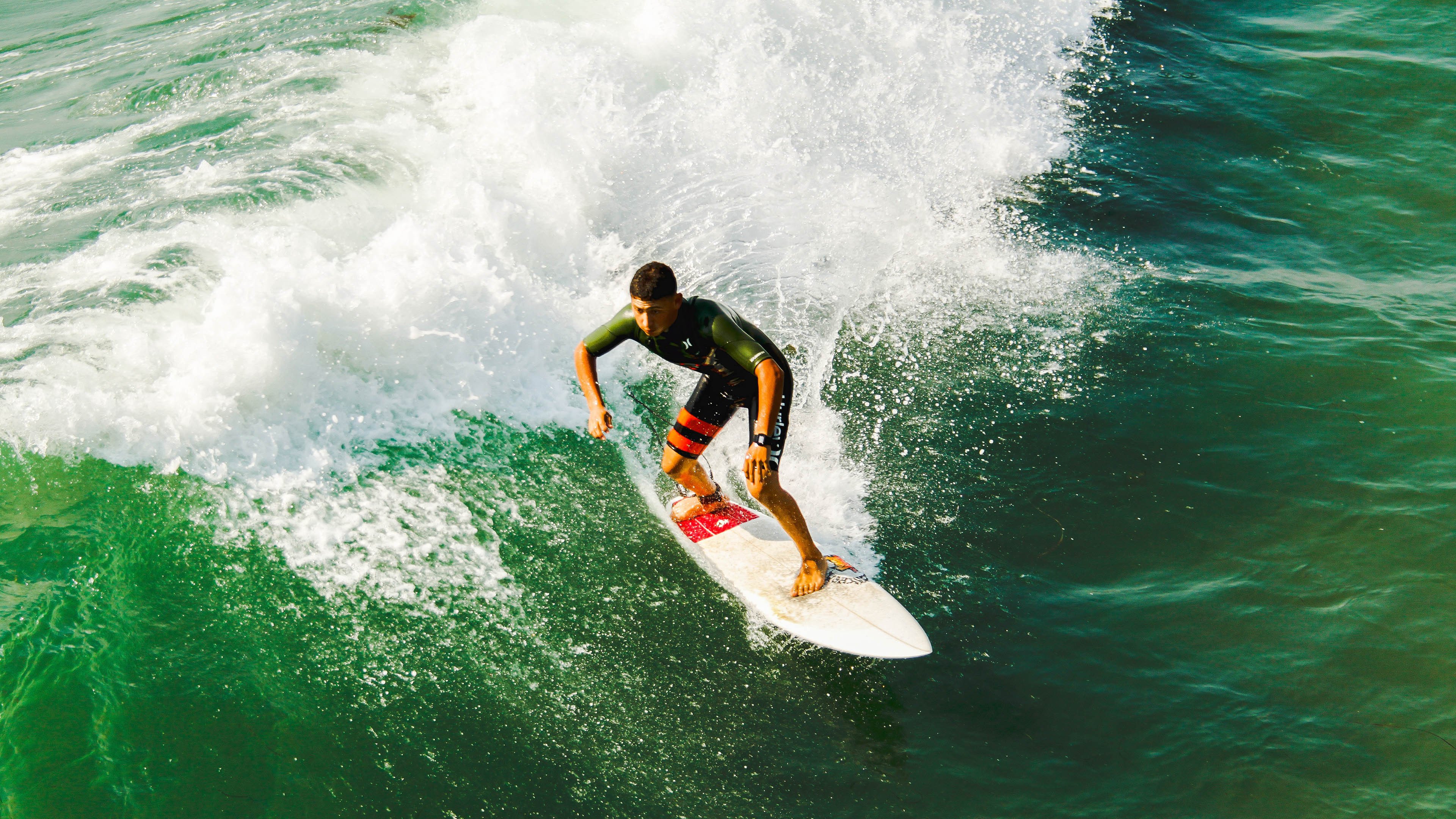 冰与火的较量,当北欧冰川冻伤非洲雄狮